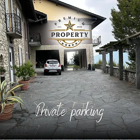 With Private Pool Area, Near Lake, Private Parking I Dei Leoni Maison d'hôtes Morbio Inferiore