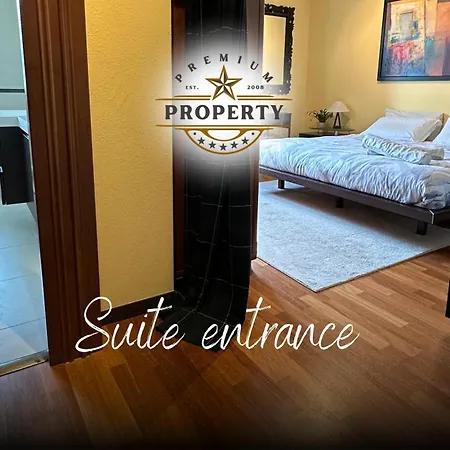 With Private Pool Area, Near Lake, Private Parking I Dei Leoni Pensionat *